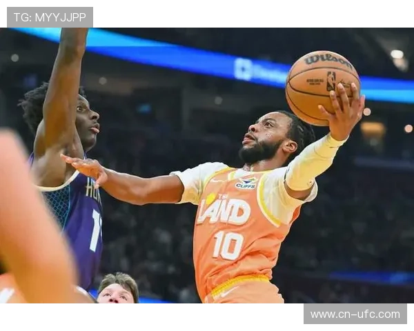 黄蜂克尼佩尔三分狙杀雷霆，库里接班人呼声渐起